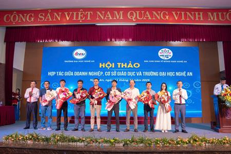 Hội thảo khoa học  “ Hợp tác giữa các doanh nghiệp, cơ sở giáo dục và Trường Đại học Nghệ An”