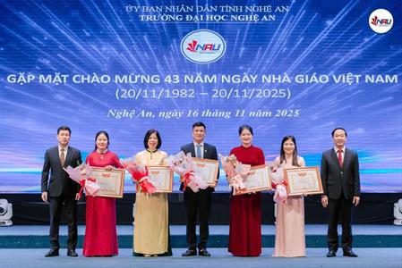 Gặp mặt chào mừng 43 năm Ngày Nhà giáo Việt Nam 20/11: Dấu ấn tri ân – lan toả những giá trị bền vững