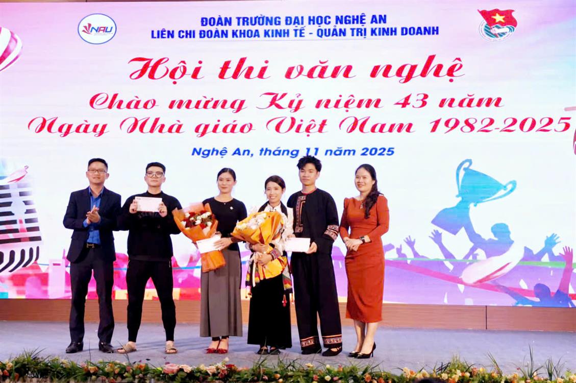 LIÊN QUÂN 2 KHOA CNTT & MẦM NON ĐẠT GIẢI NHÌ VỚI TIẾT MỤC MÚA TÂY BẮC SẮC HỌA