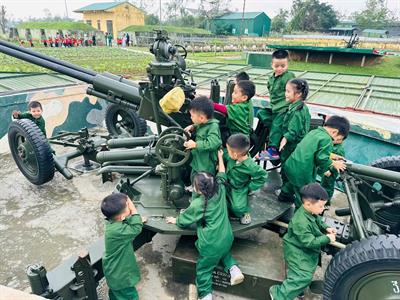 TRẢI NGHIỆM THỰC TẾ – GẮN ĐÀO TẠO VỚI THỰC TIỄN