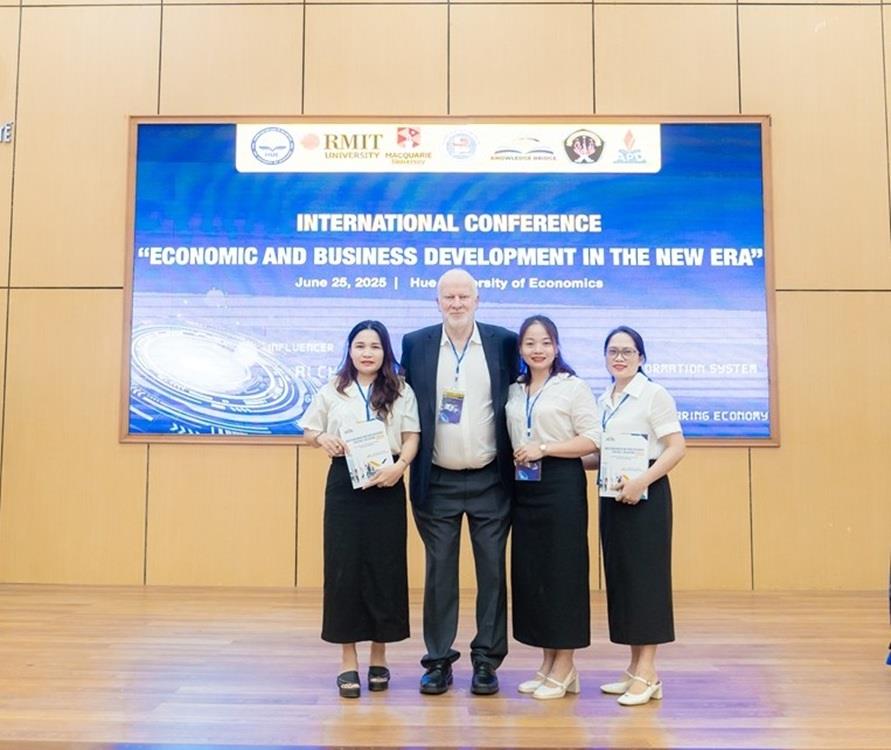 Giảng viên Trường Đại học Nghệ An tham dự hội thảo quốc tế “Phát triển kinh tế và kinh doanh trong kỷ nguyên mới” tại Trường Đại học Kinh tế Huế