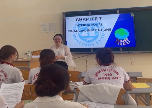 Hướng đến hội nhập giáo dục, sinh viên Tài chính - Ngân hàng học tập chuyên ngành bằng tiếng Anh