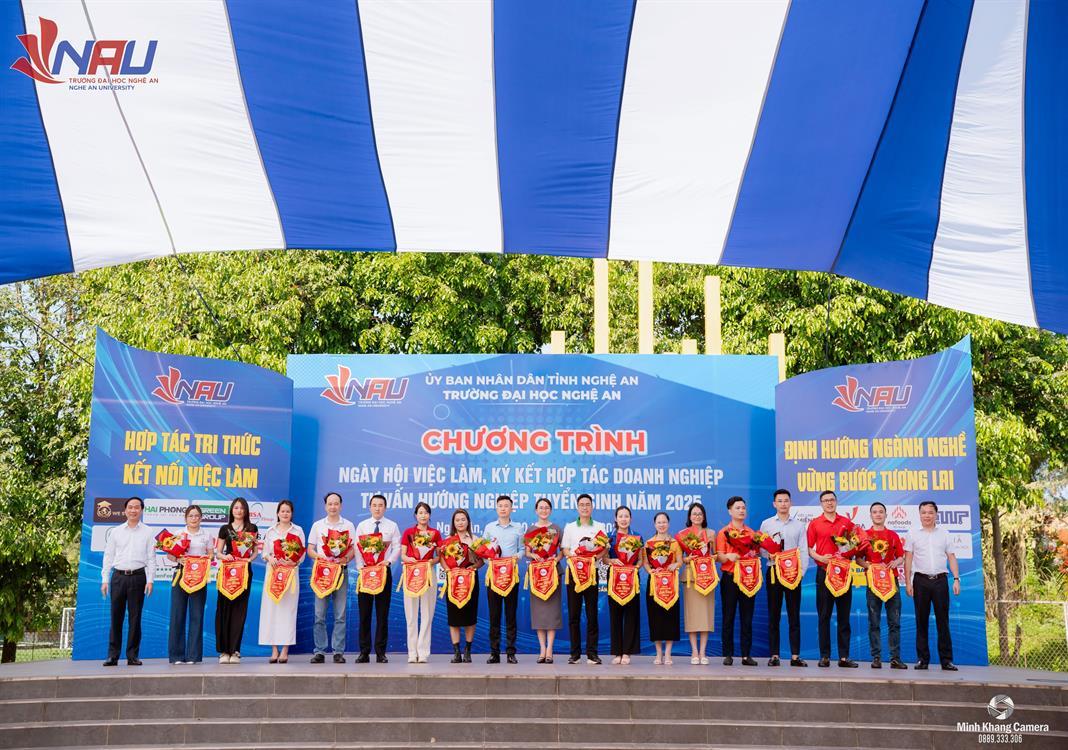 Trường Đại học Nghệ An: Review chương trình 