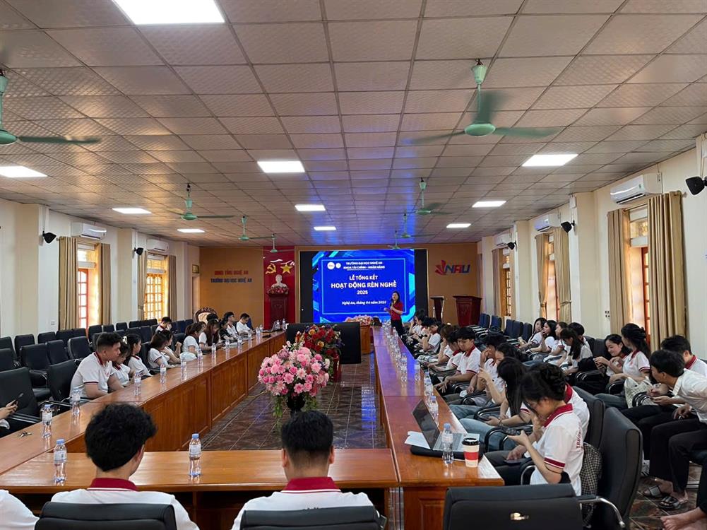 Tranh luận, phản biện, làm việc nhóm – từ lớp học đến thực tế nghề nghiệp của sinh viên Tài chính – Ngân hàng, Trường Đại học Nghệ An