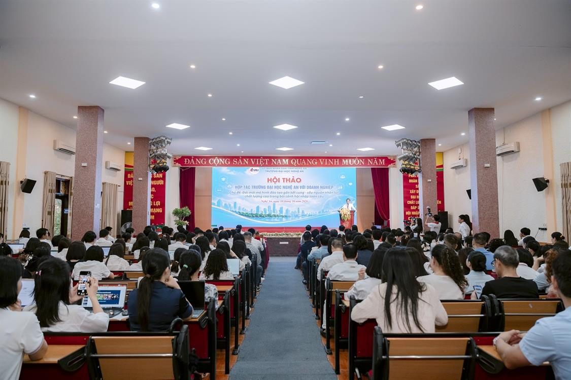 Trường Đại học Nghệ An tổ chức Hội thảo hợp tác với doanh nghiệp: Đổi mới mô hình đào tạo; gắn kết cung - cầu nguồn nhân lực chất lượng cao