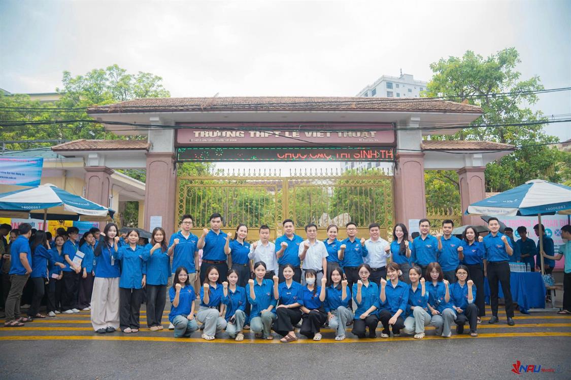 KHOA CNTT - NAU: RẠNG RỠ SẮC XANH TÌNH NGUYỆN, ĐỒNG HÀNH CÙNG SĨ TỬ 2K8 VƯỢT VŨ MÔN 2026