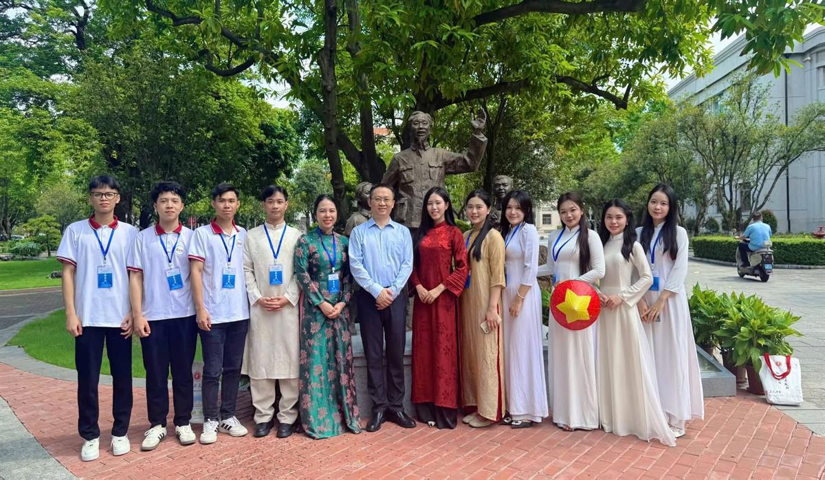 Ngày đầu tại Đại học Quảng Tây (Trung Quốc): Sinh viên Trường Đại học Nghệ An (NAU) 
